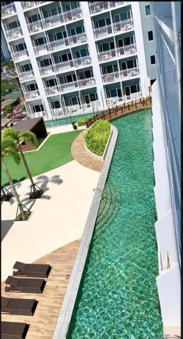 Breeze Residences - 1Br Unit With Balcony -Top Floor Manila Dış mekan fotoğraf