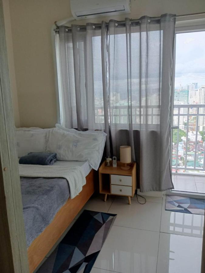 Breeze Residences - 1Br Unit With Balcony -Top Floor Manila Dış mekan fotoğraf