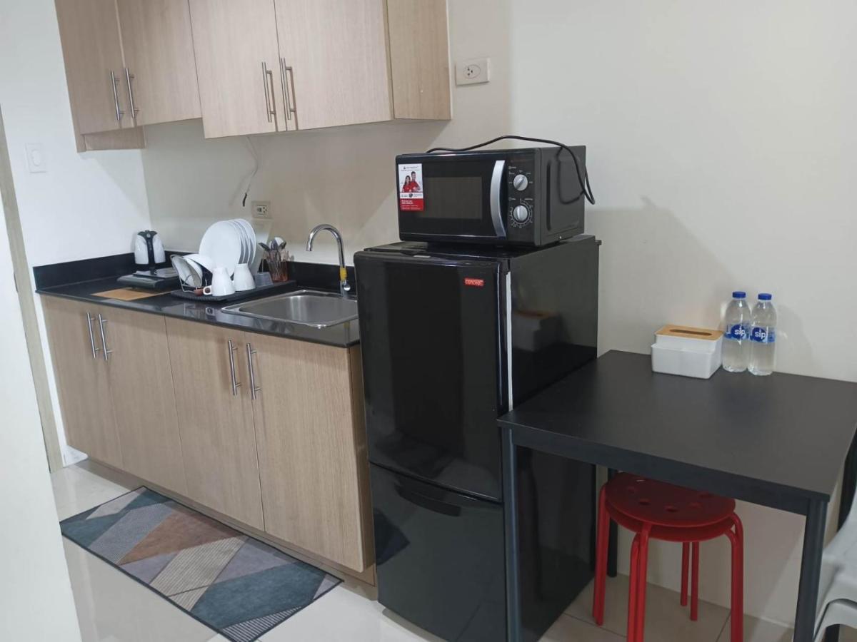 Breeze Residences - 1Br Unit With Balcony -Top Floor Manila Dış mekan fotoğraf